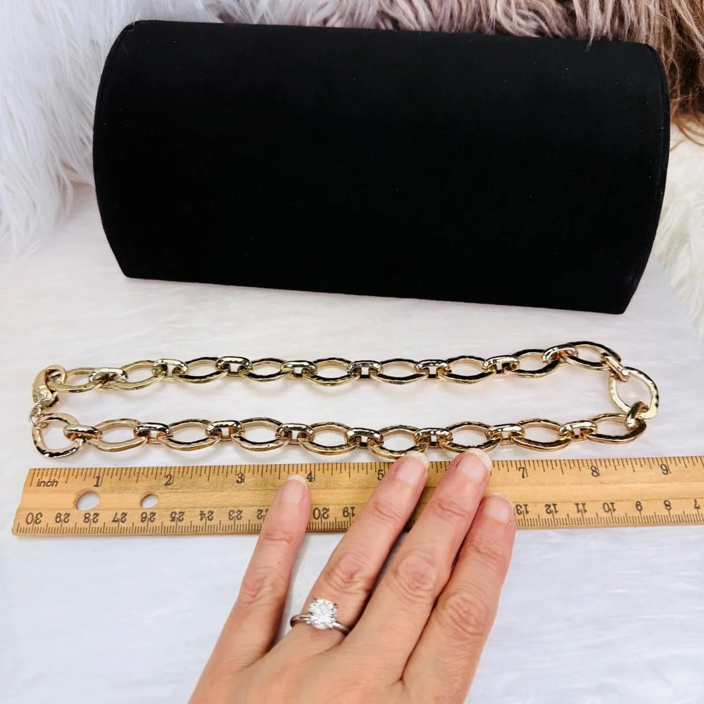 Vintage aged, goldtone, weighted Link Chain Necklace - Picture 9 of 10